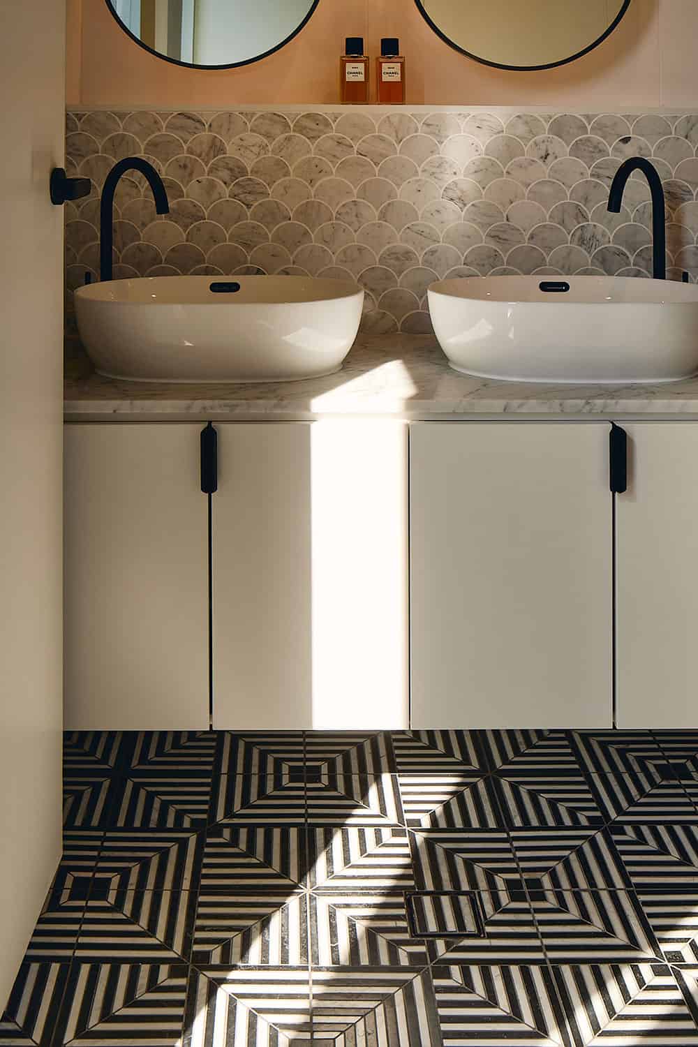 bathroom-twin-basins